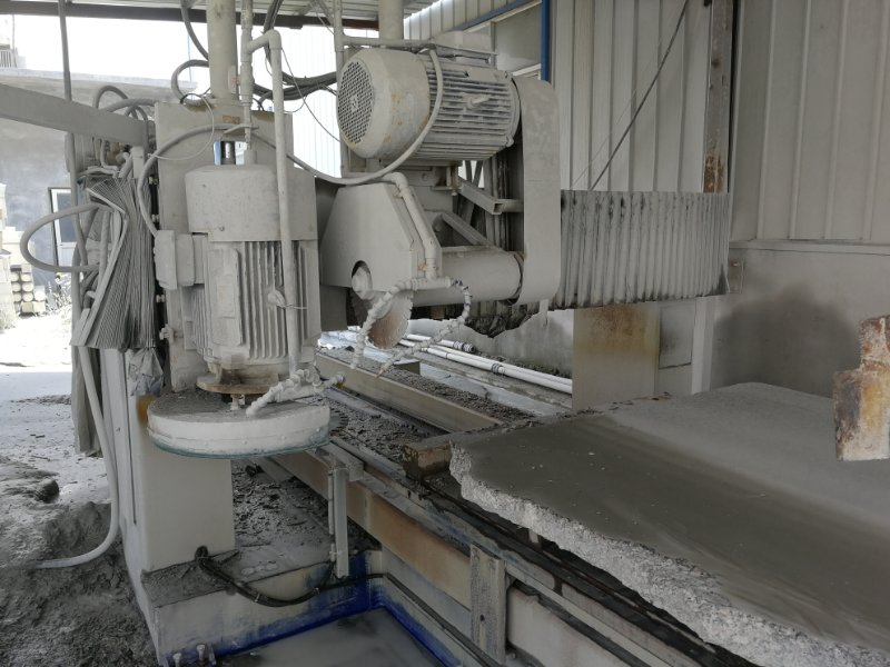 block bottom cutting machine