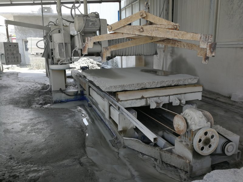 block bottom cutting machine